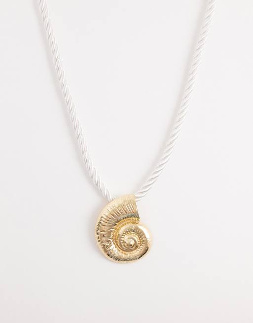Esclusiva Kaiia - Collana in corda con conchiglia e catenina color oro