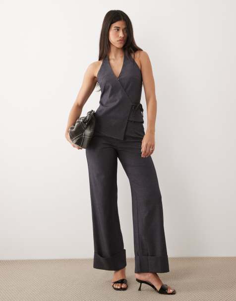 Esclusiva Kaiia - Coordinato sartoriale antracite elasticizzato con pantaloni, camicia e top avvolgente allacciato al collo e sul lato - view 1