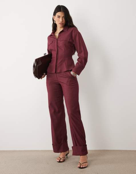 Esclusiva Kaiia - Coordinato sartoriale con camicia elasticizzata stretta in vita e pantaloni bordeaux con dettaglio cuciture - view 1