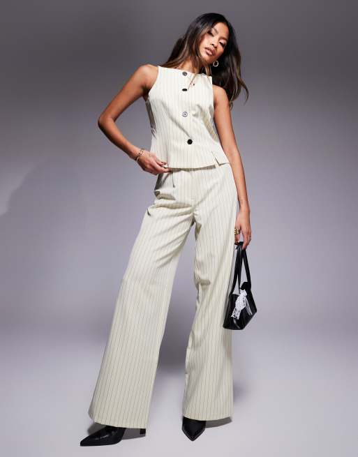 Esclusiva Kaiia - Pantaloni a zampa sartoriali color crema con motivo gessato in coordinato