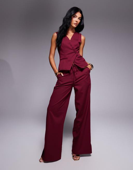 Esclusiva Kaiia - Pantaloni sartoriali a fondo ampio allacciati in vita color bordeaux in coordinato