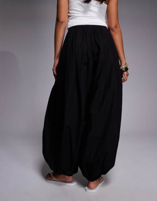 Esclusiva Kaiia - Pantaloni voluminosi con gamba a palloncino in cotone neri, 2 di 5