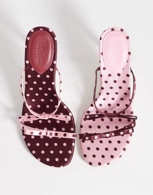 Esclusiva Kaiia - Scarpe con tacchetti a spillo bordeaux e rosa a pois con fiocco a contrasto, 2 di 4