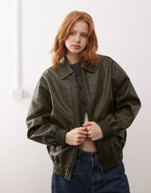 Esclusiva Lioness - Giacca bomber in pelle sintetica verde bottiglia con dettagli intrecciati