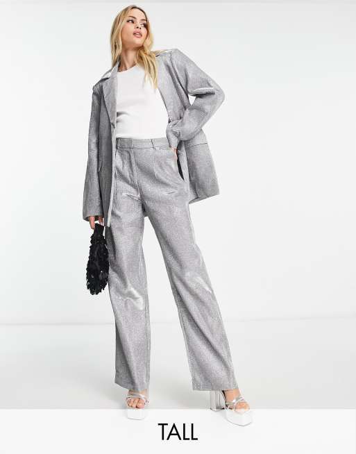 Esclusiva Pieces Tall - Pantaloni sartoriali dritti argento glitter in coordinato