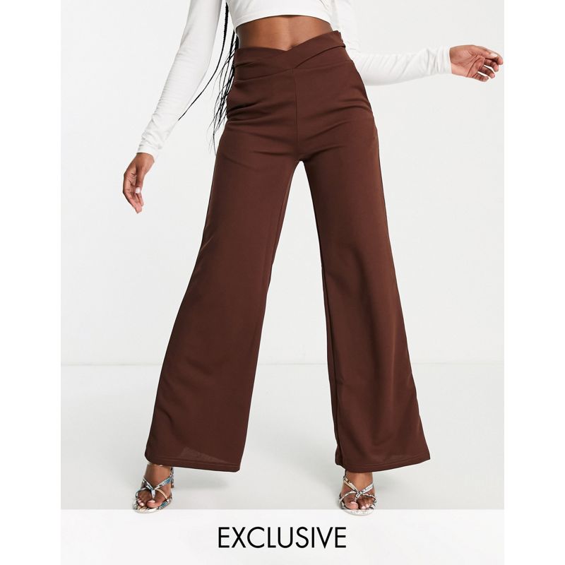 znMek  Esclusiva Rebellious Fashion - Pantaloni a fondo ampio color cioccolato in coordinato