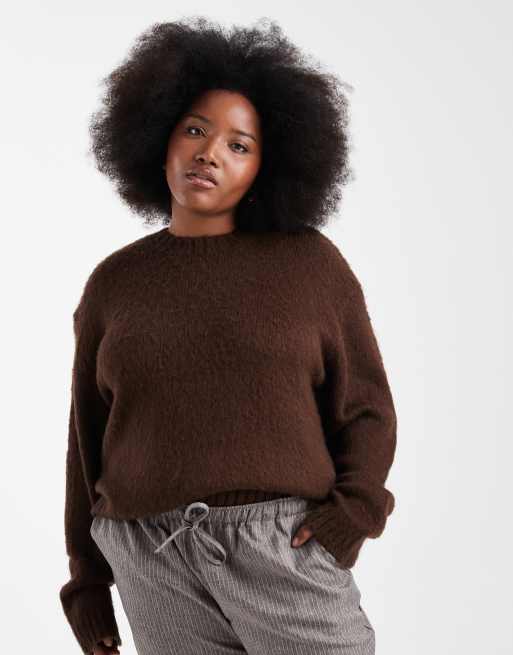 Esclusiva Renee Studio Plus - Maglione girocollo color cioccolato oversize soffice con spalle scivolate