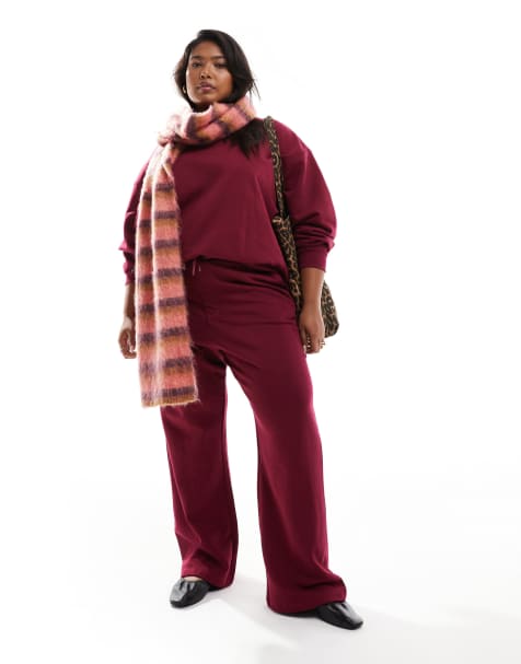 Esclusiva Renee Studio Plus x Holly Wynne - Joggers a fondo ampio bordeaux con logo "555" in coordinato - view 1
