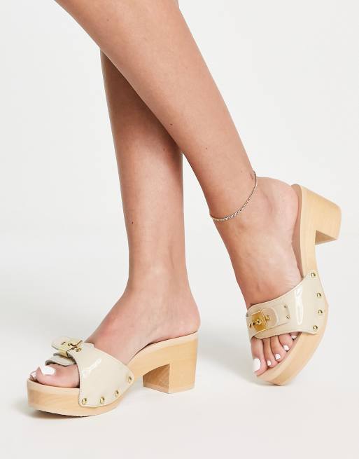 Esclusiva Scholl - Iconic Pescura Ibiza - Zoccoli in pelle di vinile beige con tacco