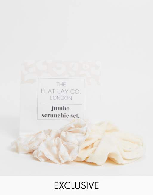 Esclusiva The Flat Lay Co. X ASOS - Set di elastici grandi in colori neutri