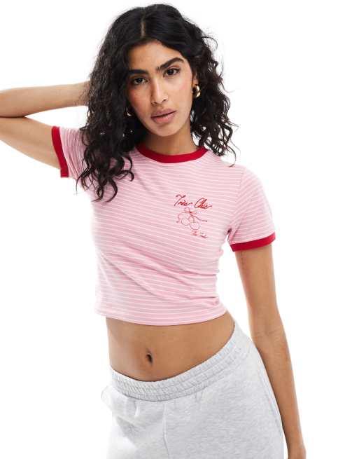 Esclusiva The Frolic - T-shirt mini bianca rosa e rossa a righe con stampa di ciliegie   