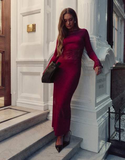 Esclusiva The Frolic x Bella Stovey - Vestito lungo bordeaux con inserto in pizzo e maniche svasate - view 1