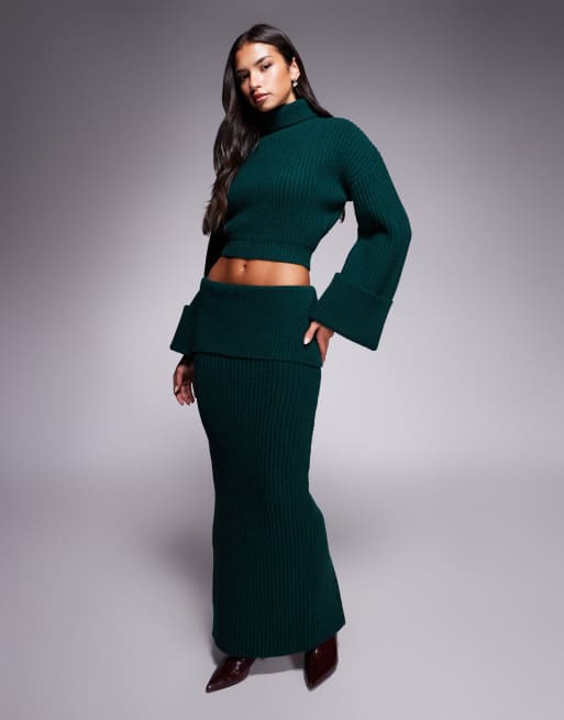 Esclusiva Wanderdoll - Mabel - Coordinato verde bosco con gonna lunga e maglione corto accollato con maniche ampie risvoltate