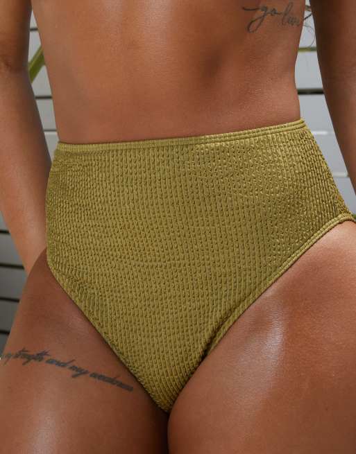 Esclusiva Wolf & Whistle x Malaika Terry - Slip bikini sgambato in tessuto stropicciato kaki , 2 di 4
