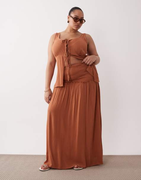 Esmee Curve maxi beach skirt co-ord in rust