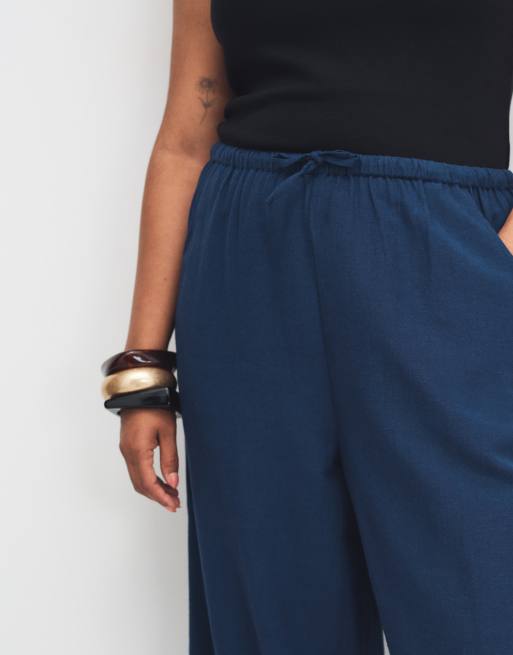 Esmee Curve beach trousers in navy, 3 of 9