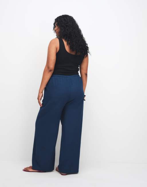 Esmee Curve beach trousers in navy, 4 of 9