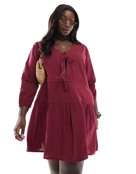 Esmée Curve – Exclusive – Gestuftes Mini-Strandkleid in Kirschrot mit Bindeband vorne - view 1