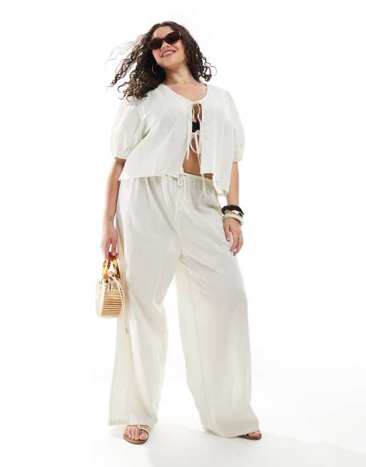 Esmee Curve Exclusive tie front puff sleeve beach top in oat, 2 of 4