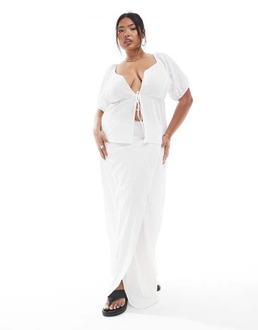 Esmee Curve Exclusive – Wiązana z boku plażowa kopertowa spódnica maxi w białym kolorze