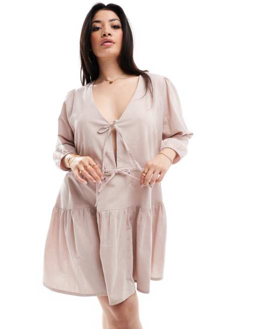 Esmée Curve - Exclusivité - Robe de plage courte en lin mélangé à manches longues avec volants étagés et lien noué sur l'avant - Grège