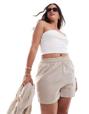 Esmée Curve - Exklusiv - Strukturierte Strand-Shorts in Hellbeige, Kombiteil-Weiß