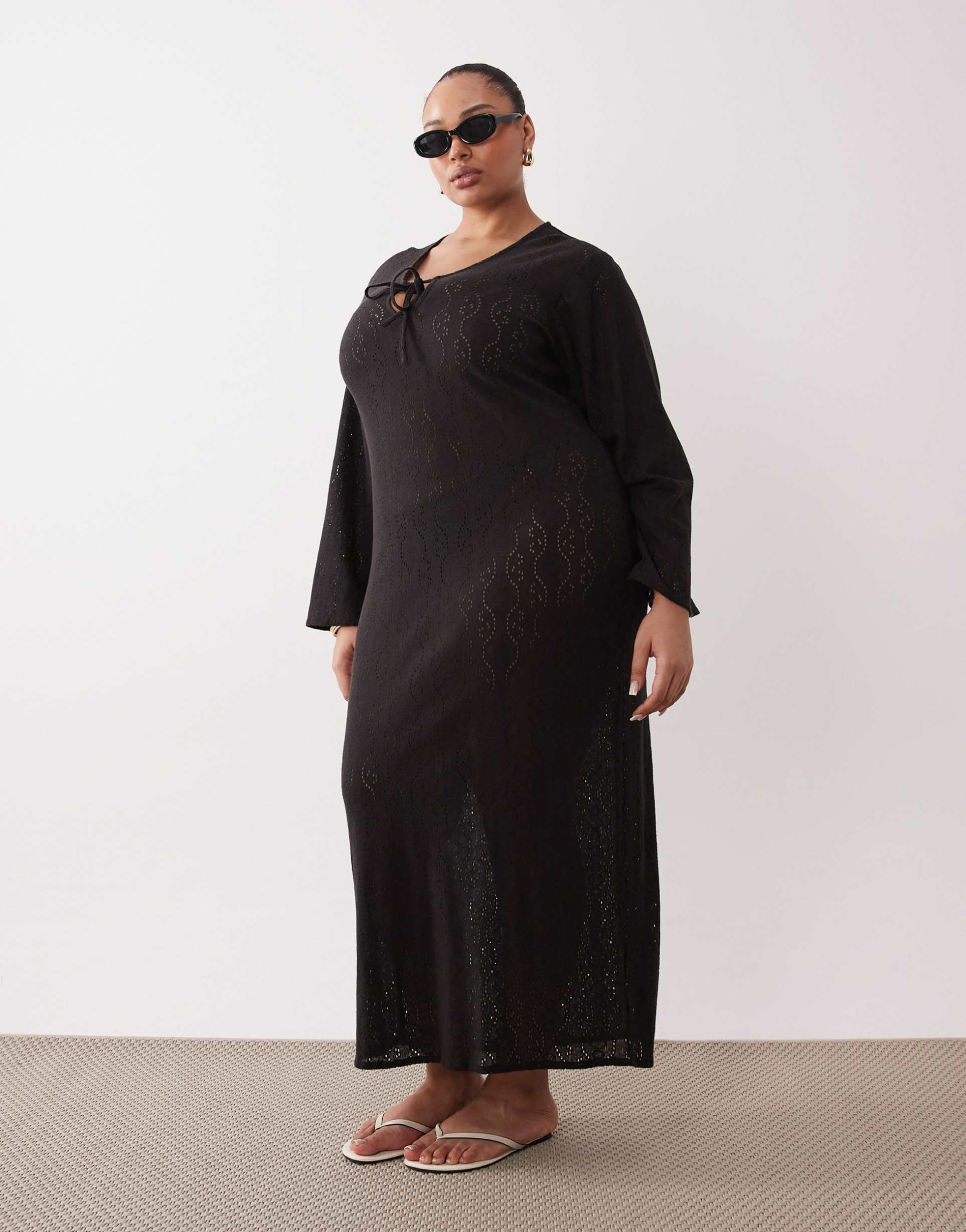 esmée curve knit beach midaxi dress in black