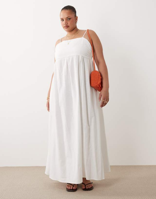 white plus size beach dress Esmée Curve maxi in SIZE:US 6 or any celebration iridescent dress Elegant Woman in Backless