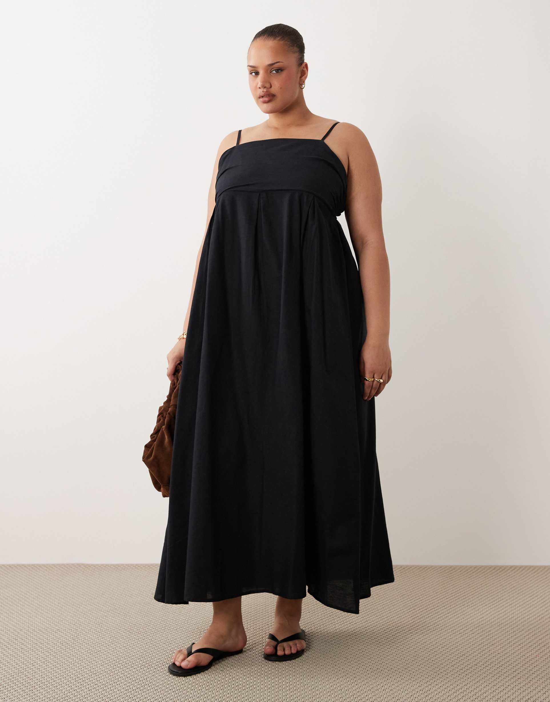 esmée curve midaxi beach dress in black
