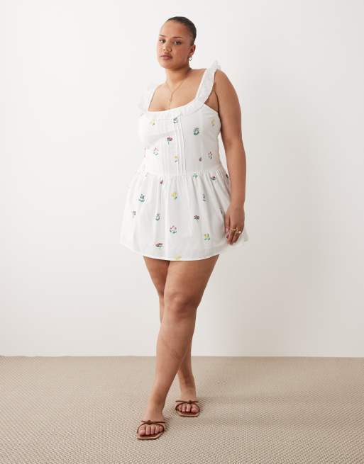 Esmee Curve mini beach dress in white ditsy floral, 2 of 4