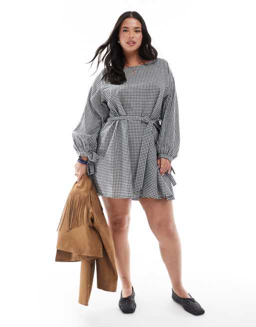 Esmée Curve - Mini-strandkjole med trekvartlange ærmer og sort/hvide gingham-tern - Kun hos ASOS, 2 af 4
