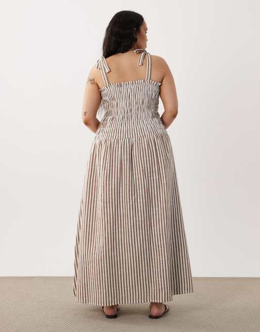 Esmée Curve - Robe de plage longue froncée à rayures et bretelles nouées - Marron et blanc, 4 de 4