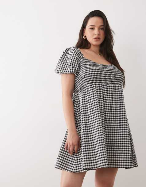 Esmée Curve - Sort og hvid mini-strandkjole med gingham-tern - view 1