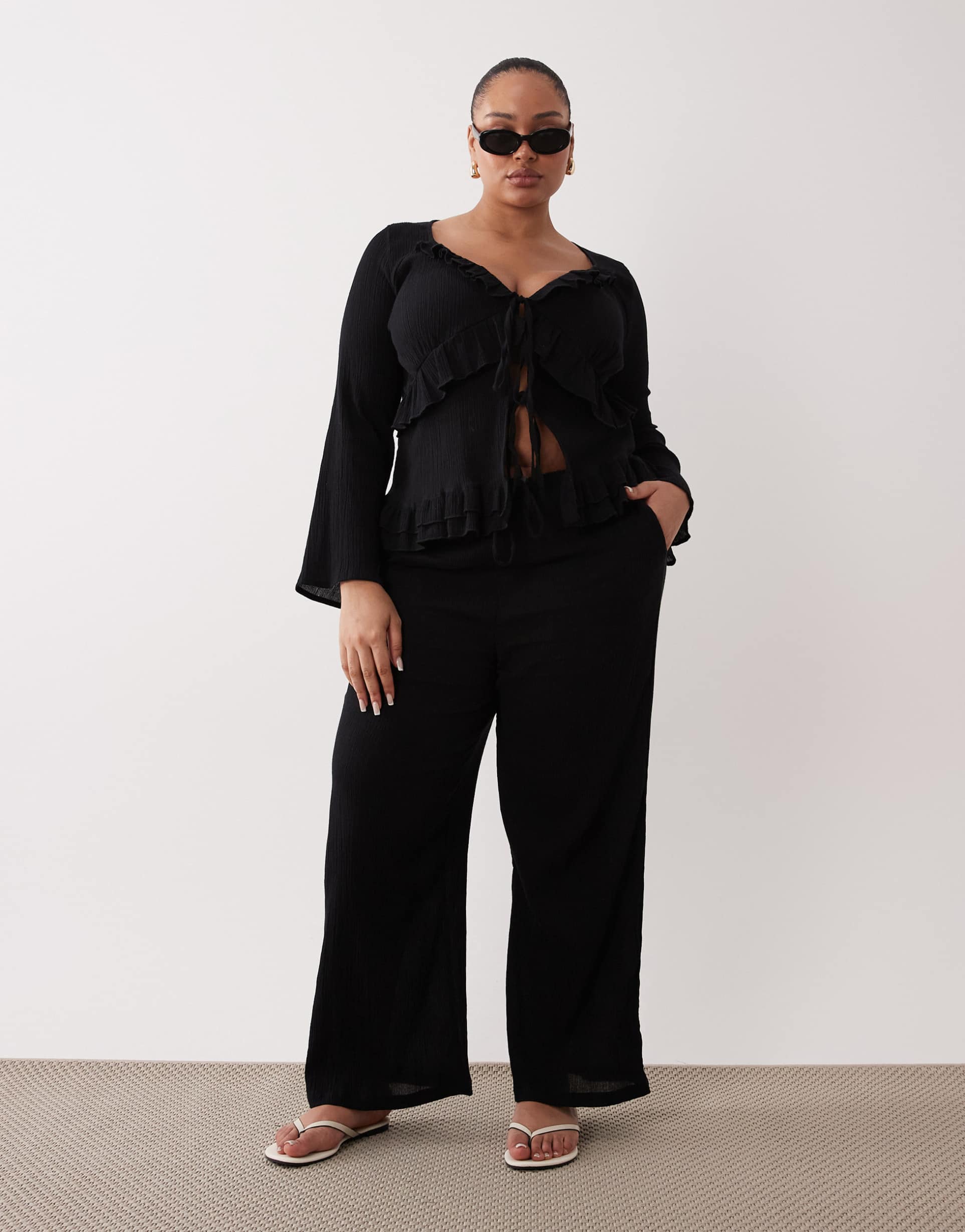 esmée curve tie front beach pants in black