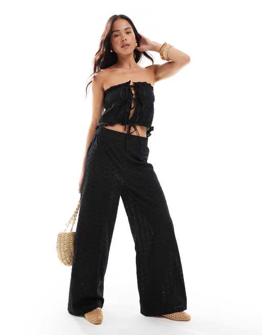 Esmee Exclusive broderie bandeau tie front crop top in black, 2 of 4