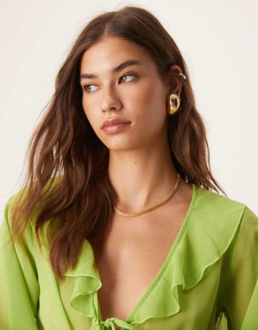 Esmée – Exclusive – Langärmeliges Cropped-Top in Grün aus Netzstoff mit Rüschendetail, Kombiteil, 3 von 4