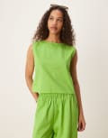 [Esmée] Esmée Exclusive linen blend beach crop top in green 16 Green