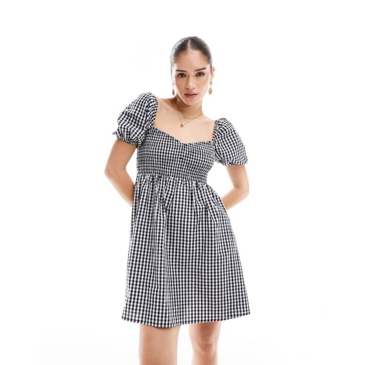 Esmee Exclusive mini puff sleeve beach dress in black and white