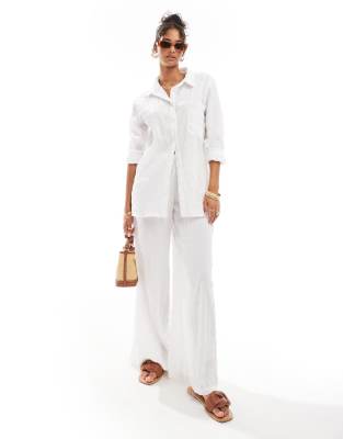 Esmée Exclusive Textured Oversized Beach Shirt In White - Part Of A Set