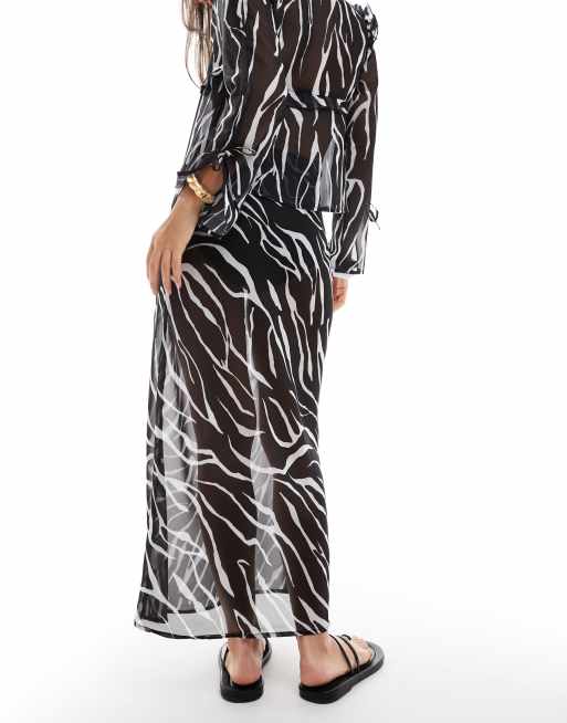 Esmée - Exclusives - Doorschijnende strandrok met gestrikte voorkant in zebraprint, 2 van 5