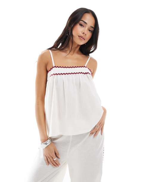 Esmée – Exklusiv – Strand-Camisole in Weiß und Rot mit Zackenlitze, Kombiteil - view 1