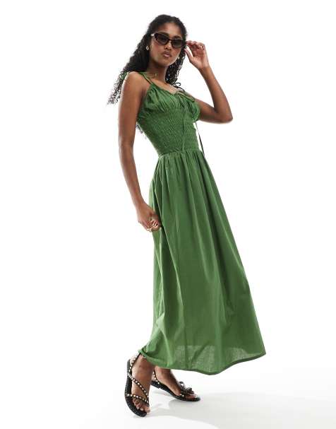Esmée – Exklusives Strandkleid in Olivgrün mit gesmoktem Detail - view 1