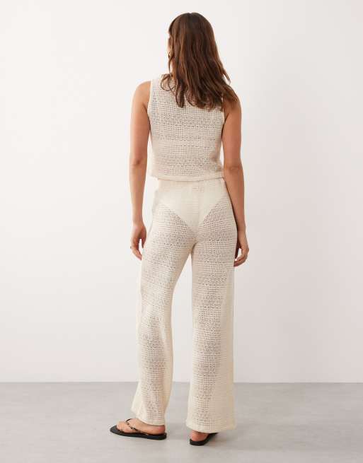 Esmée - Gehaakte strandbroek met gestrikte voorkant in beige, 2 van 5