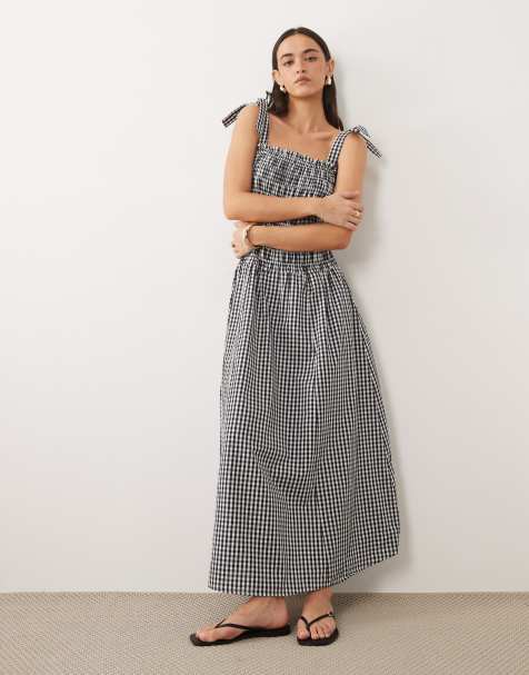 Esmée – Gesmoktes Maxi-Strandkleid mit gebundenen Trägern und Vichy-Karo in Schwarz und Weiß - view 1