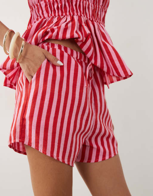 Esmée - Gestreepte strandshort met gestrikte voorkant in roze en rood, deel van co-ord set, 3 van 5