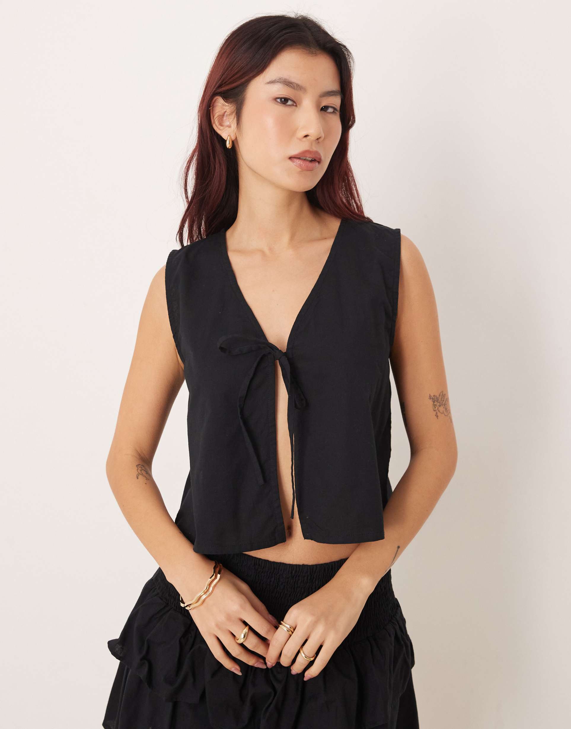 esmee open tie front beach top in black