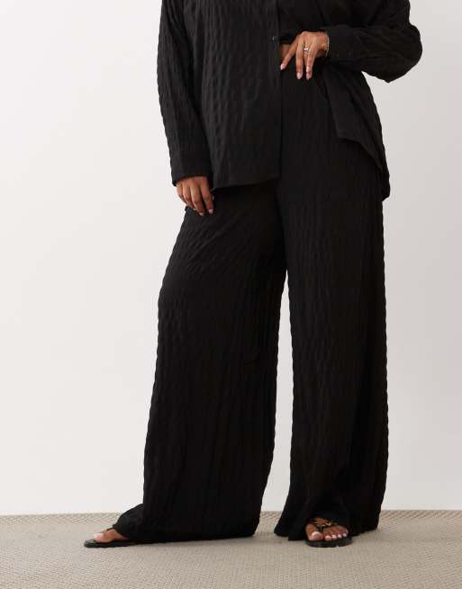 Esmée Plus textured beach pants in black waffle - part of a set, 2 of 5