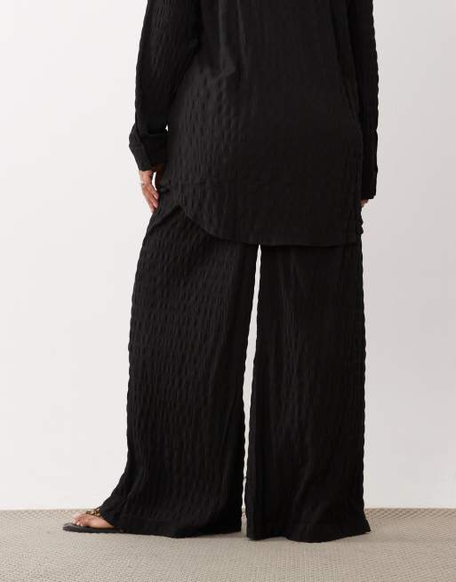 Esmée Plus textured beach pants in black waffle - part of a set, 5 of 5