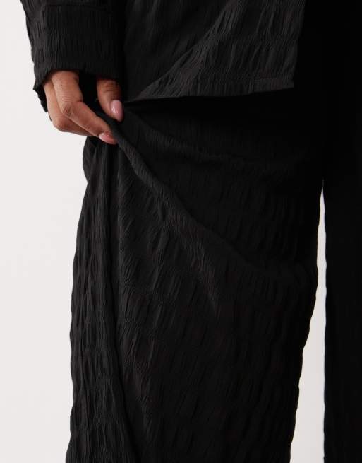 Esmee Plus textured beach trouser co-ord in black waffle, 4 of 5