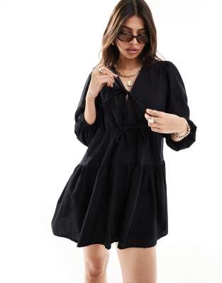 Esmee tie front tiered mini beach dress in black φωτογραφία